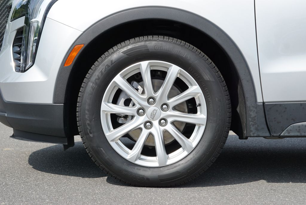 Thumbnail: 2022 Cadillac XT4 - 12
