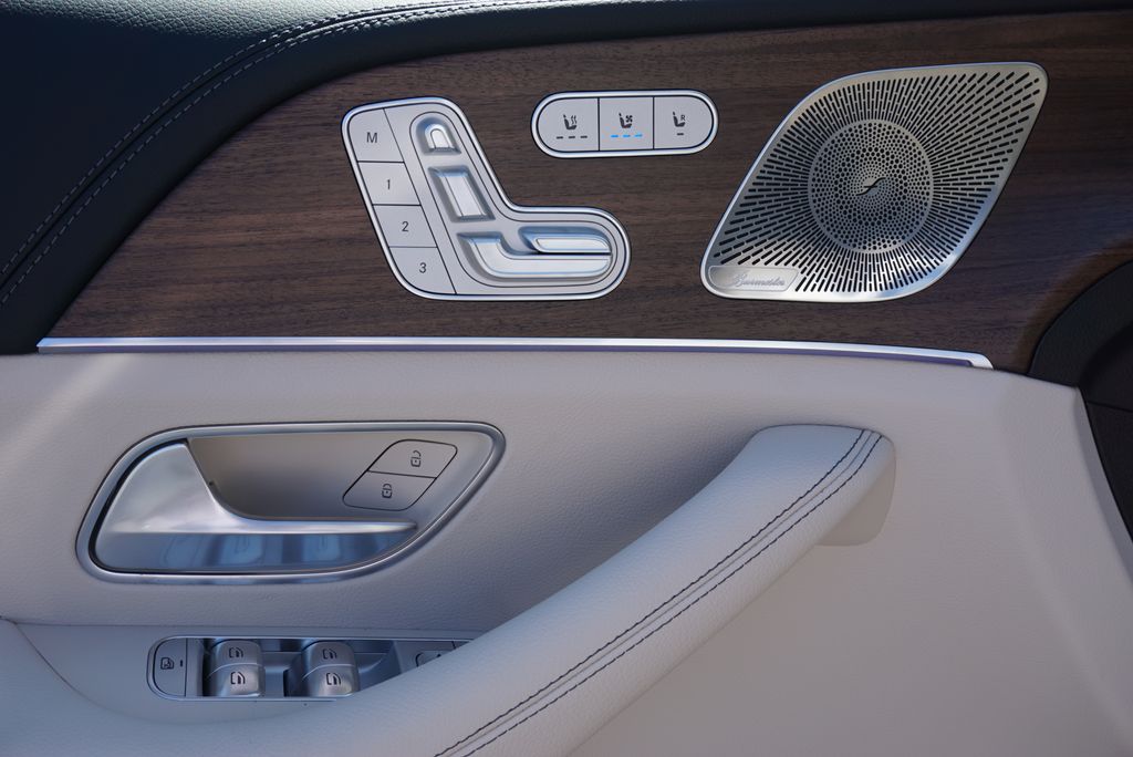 Thumbnail: 2026 Mercedes-Benz GLE - 25