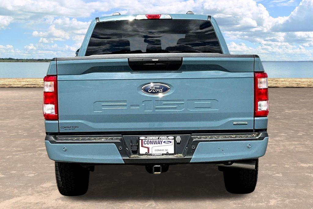 View vehicle photo 7