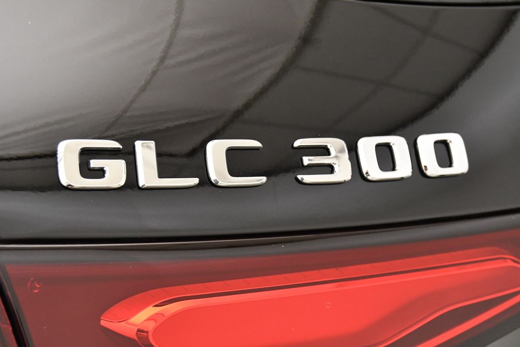 2024 Mercedes-Benz GLC 300 9