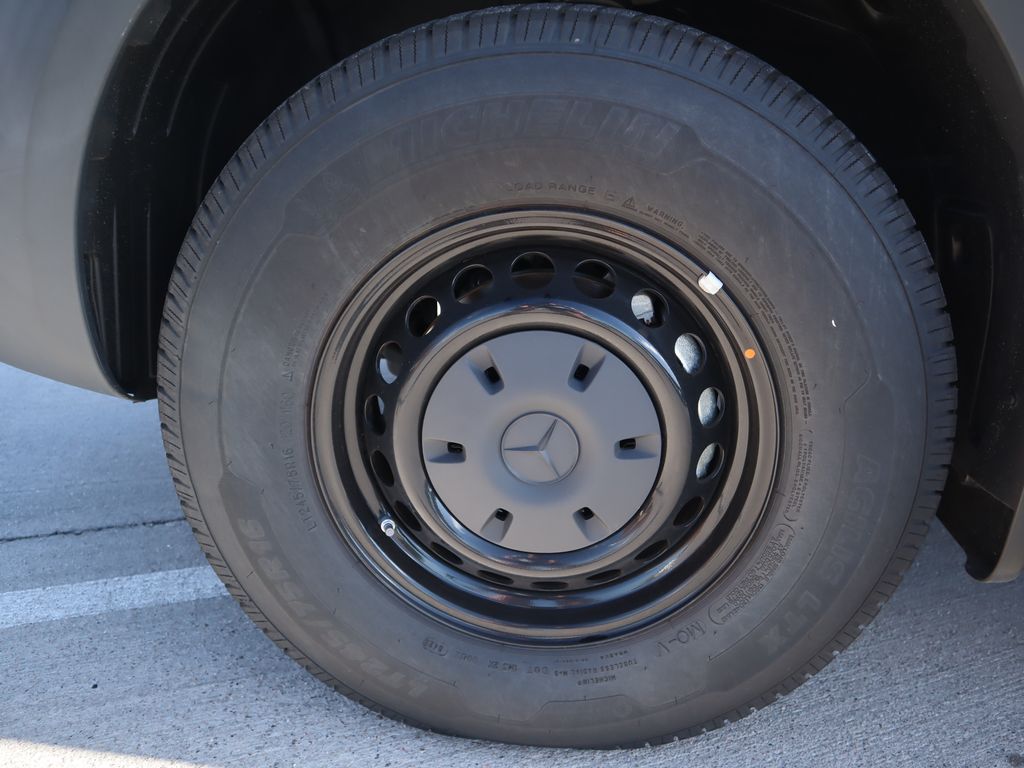 Thumbnail: 2023 Mercedes-Benz Sprinter - 31