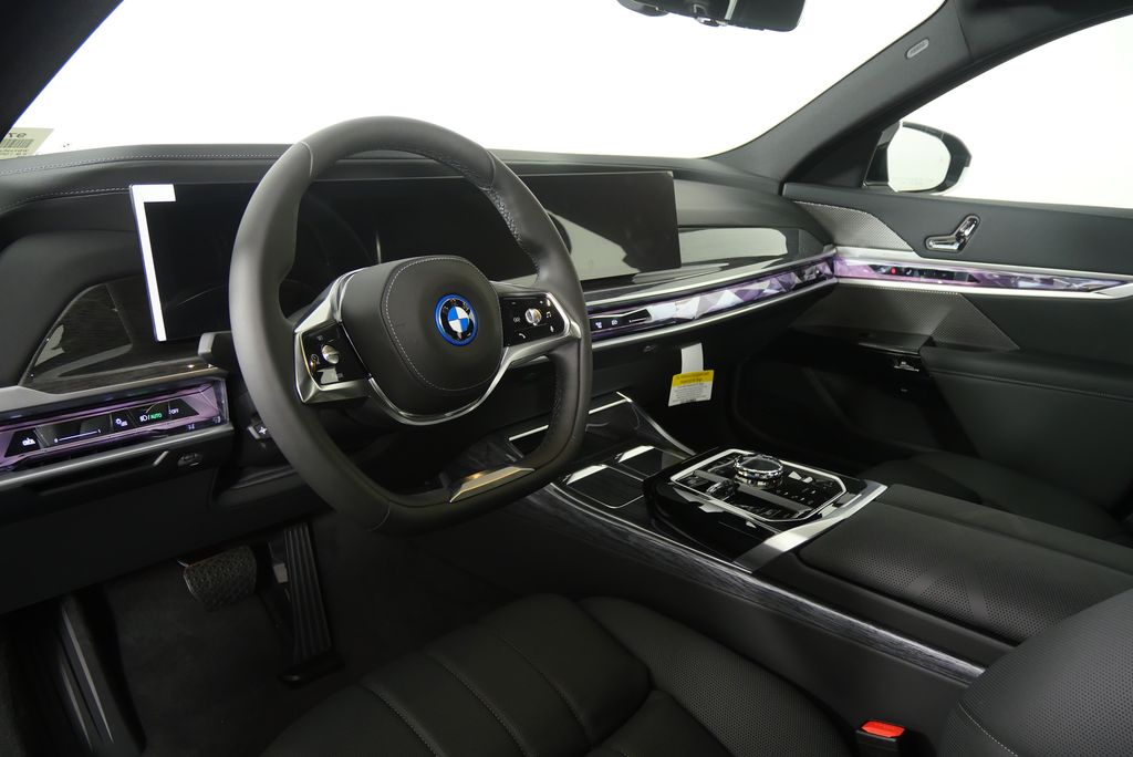 Thumbnail: 2026 BMW i7 - 13