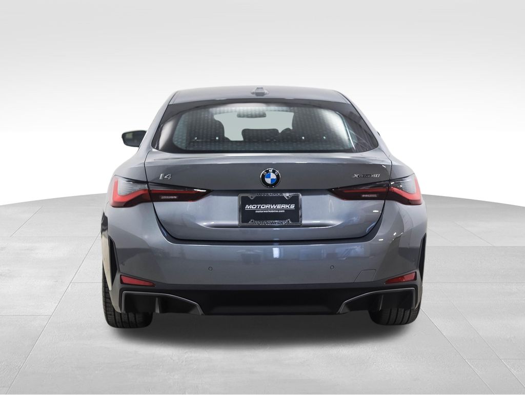 Thumbnail: 2026 BMW i4 - 4