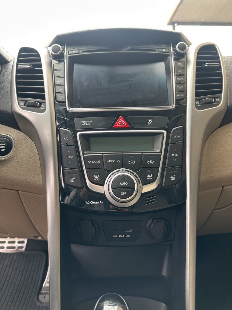 Thumbnail: 2014 Hyundai Elantra - 15