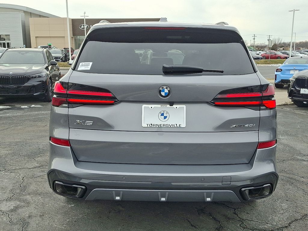 Thumbnail: 2026 BMW X5 - 5