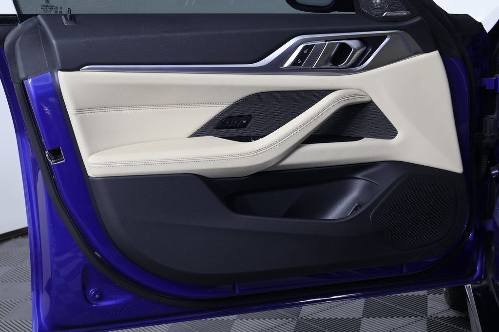 Thumbnail: 2023 BMW i4 - 12
