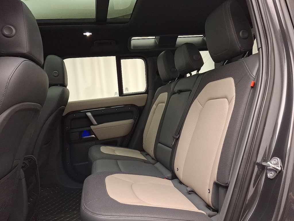 2023 Land Rover Defender 110 9