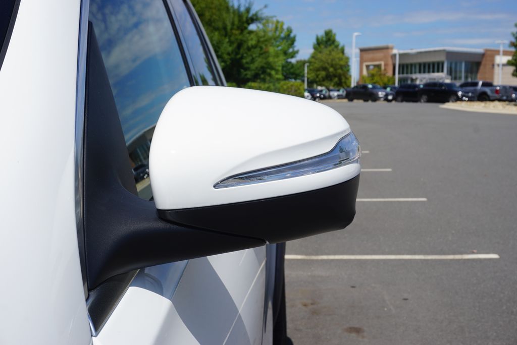 Thumbnail: 2026 Mercedes-Benz GLE - 12