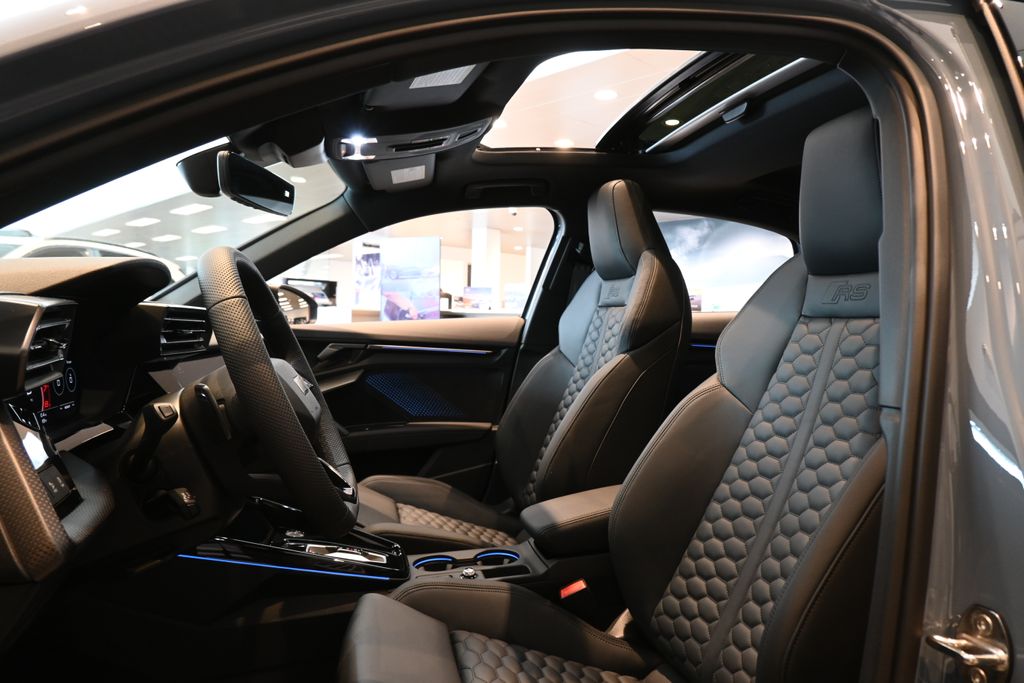 Thumbnail: 2026 Audi RS 3 - 13