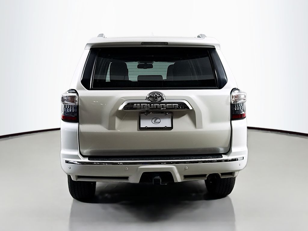 Thumbnail: 2016 Toyota 4Runner - 6