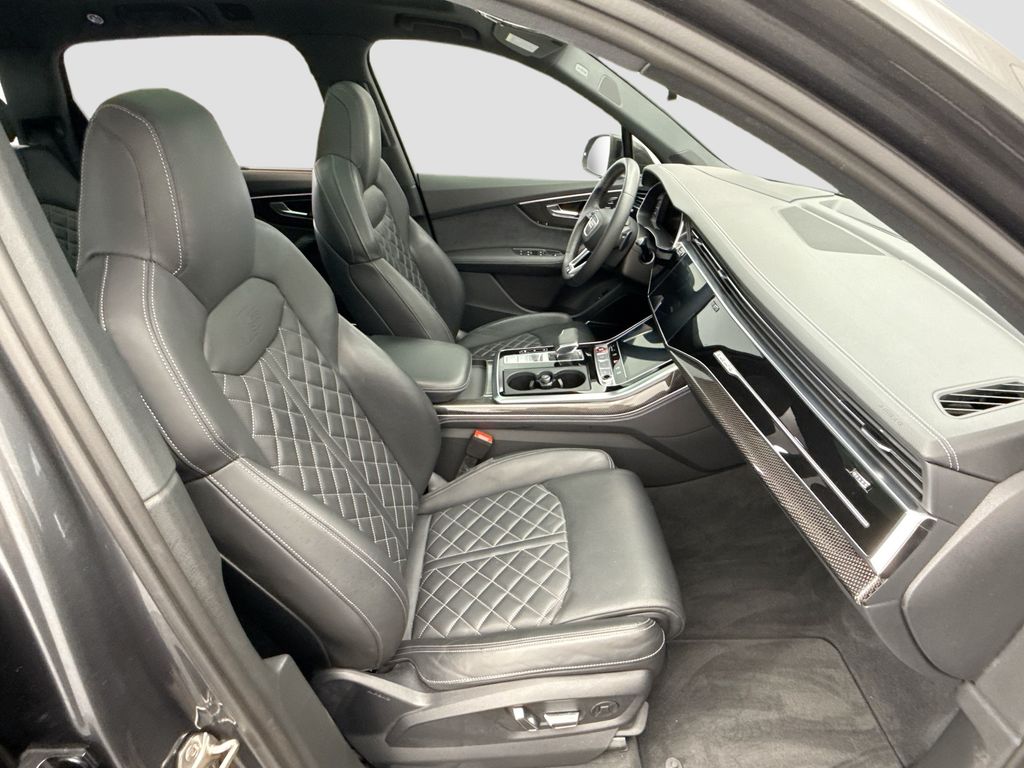 Thumbnail: 2023 Audi SQ7 - 19