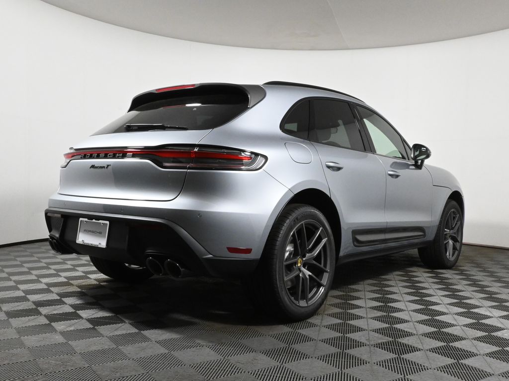 Thumbnail: 2025 Porsche Macan - 7