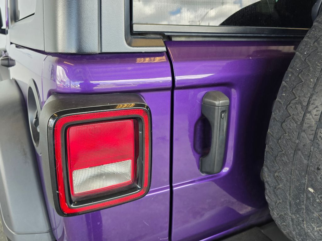 Thumbnail: 2023 Jeep Wrangler - 31