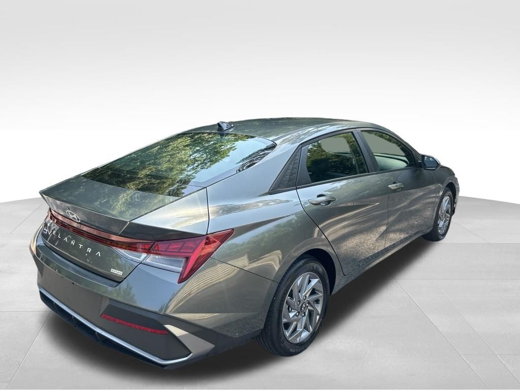 Certified Used 2026 Gray Hyundai Blue image 5