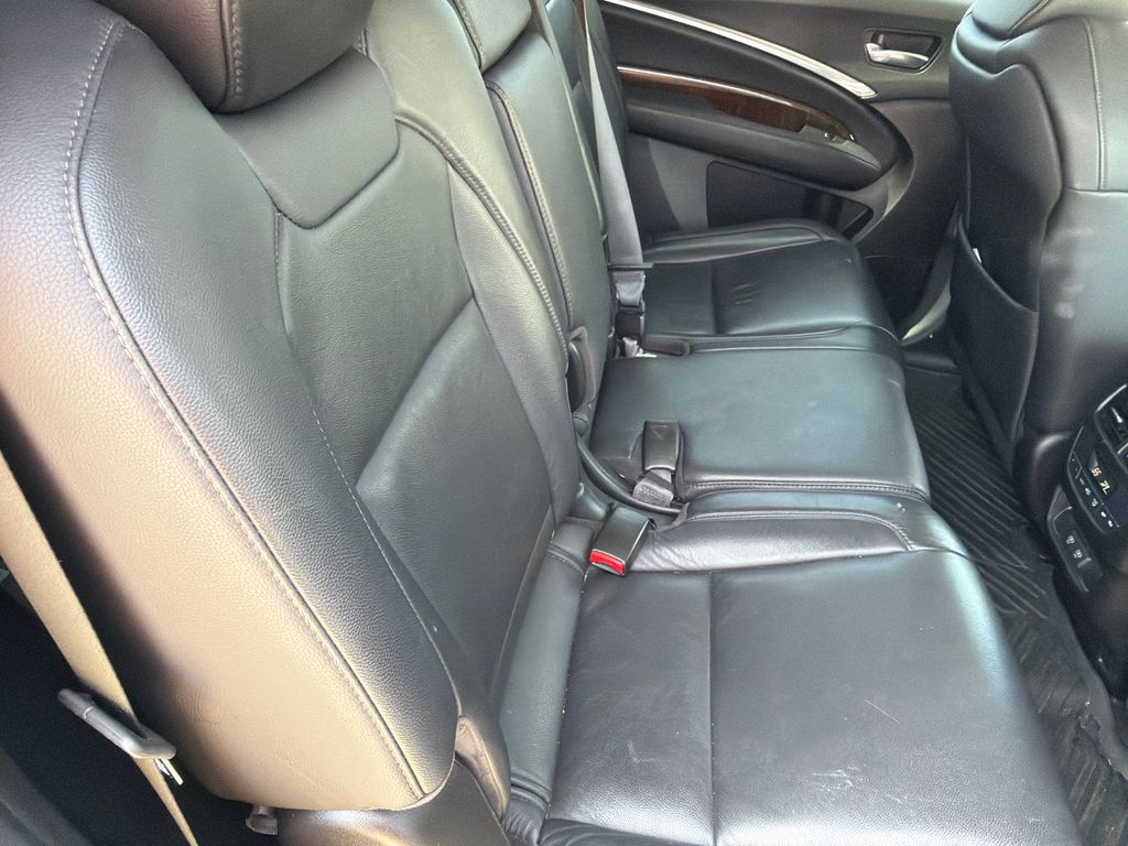 Used 2018  Acura 3.5L image 13
