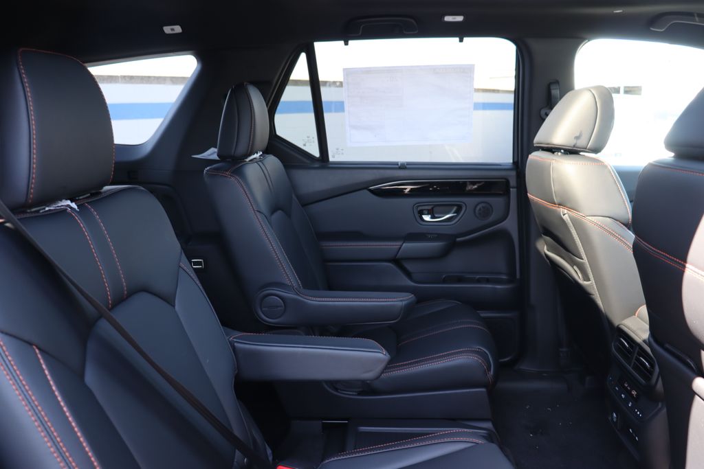 2025 Honda Pilot TrailSport 17