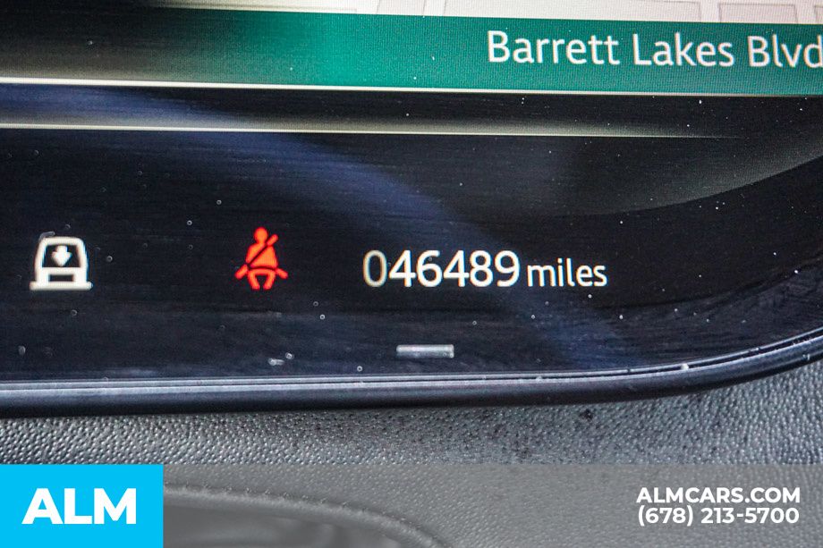 Used 2023 Black Land Rover SE image 59