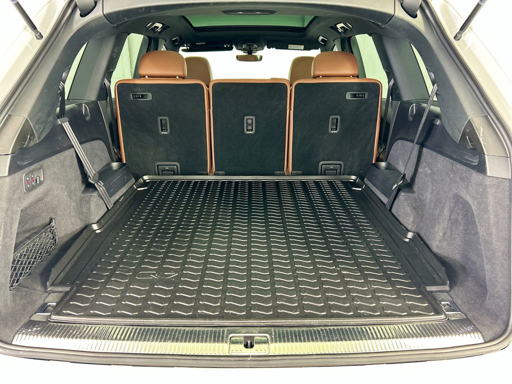 Thumbnail: 2023 Audi Q7 - 27