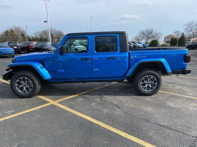 2024 Jeep Gladiator Sport 8