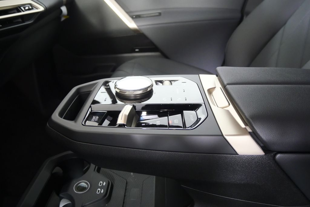 2026 BMW iX  21