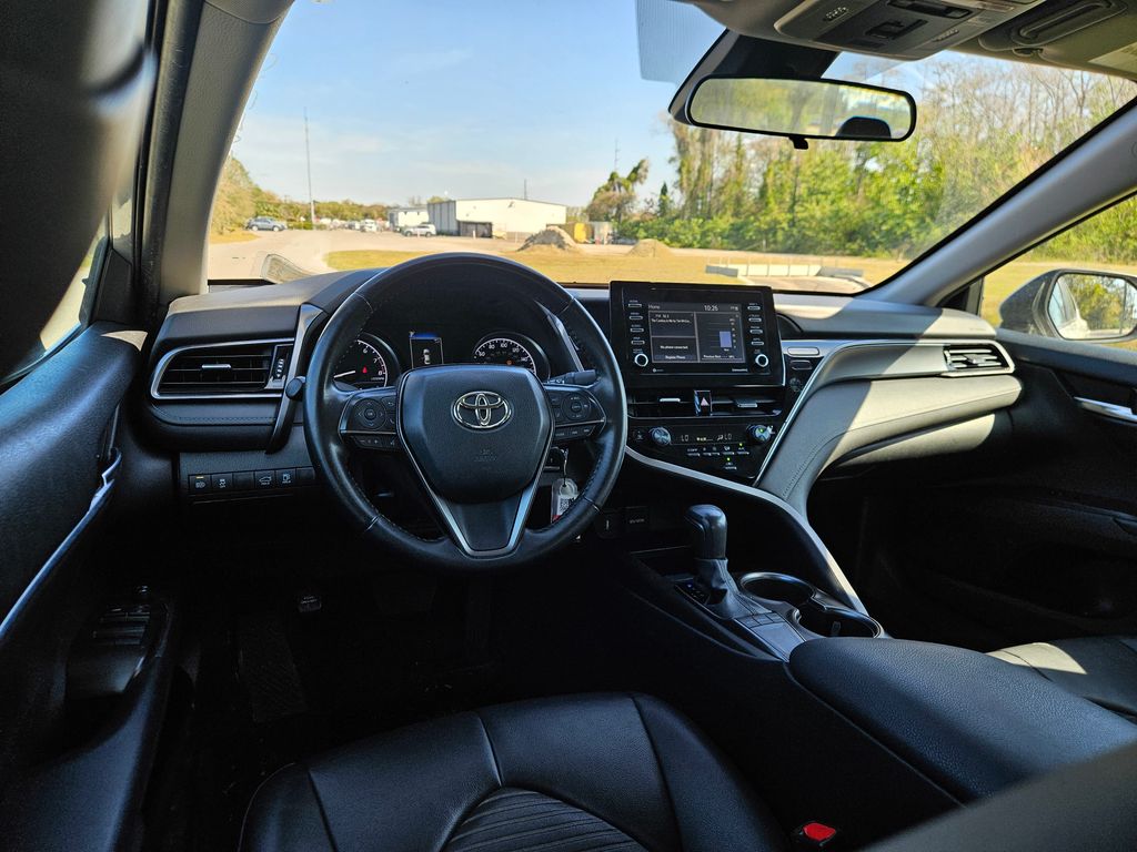 2022 Toyota Camry SE 12