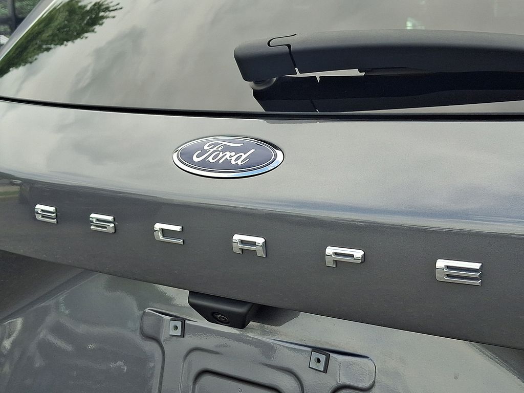 2022 Ford Escape SE Gray at Honda North