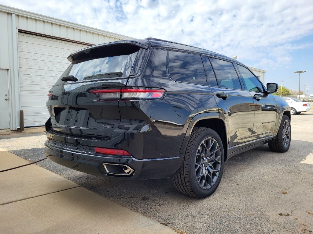 2023 Jeep Grand Cherokee L Summit 3