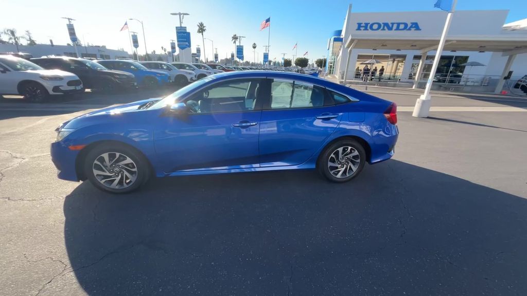 Thumbnail: 2017 Honda Civic - 5