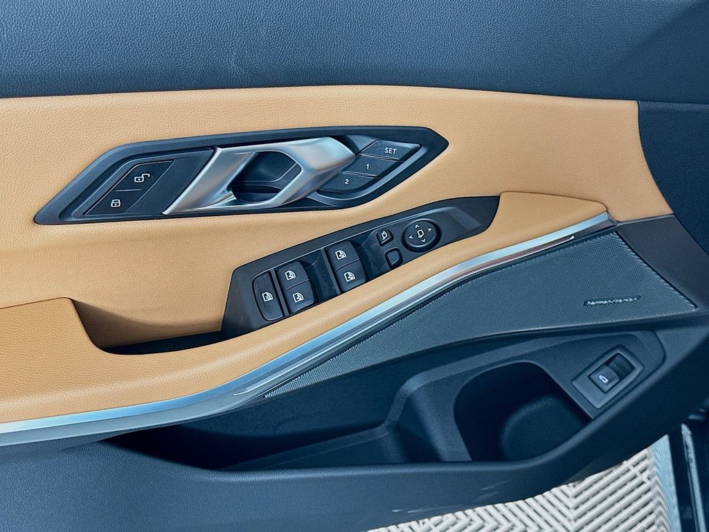 Thumbnail: 2026 BMW 3 Series - 20