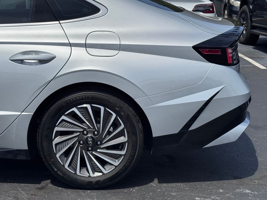 HyundaiSonata Hybrid37
