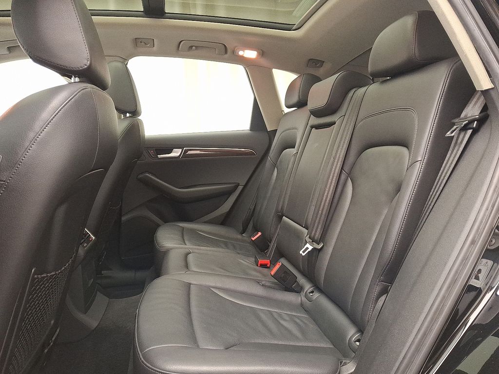 Thumbnail: 2011 Audi Q5 - 10