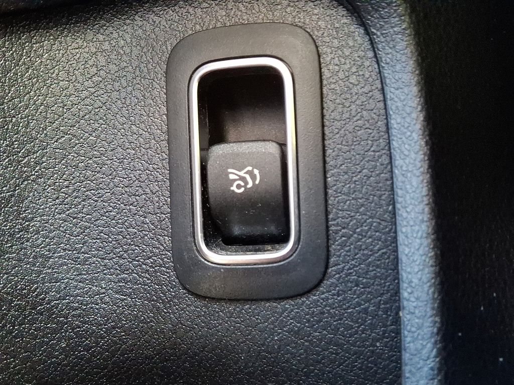 Thumbnail: 2019 Mercedes-Benz A-Class - 23