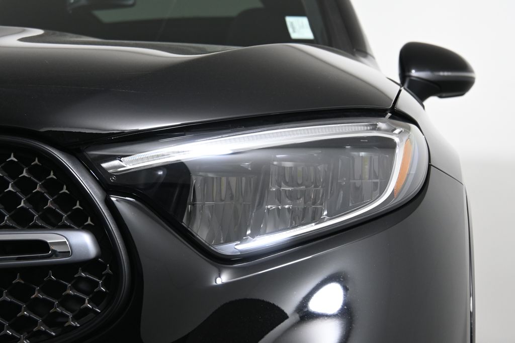 Thumbnail: 2026 Mercedes-Benz GLC - 10