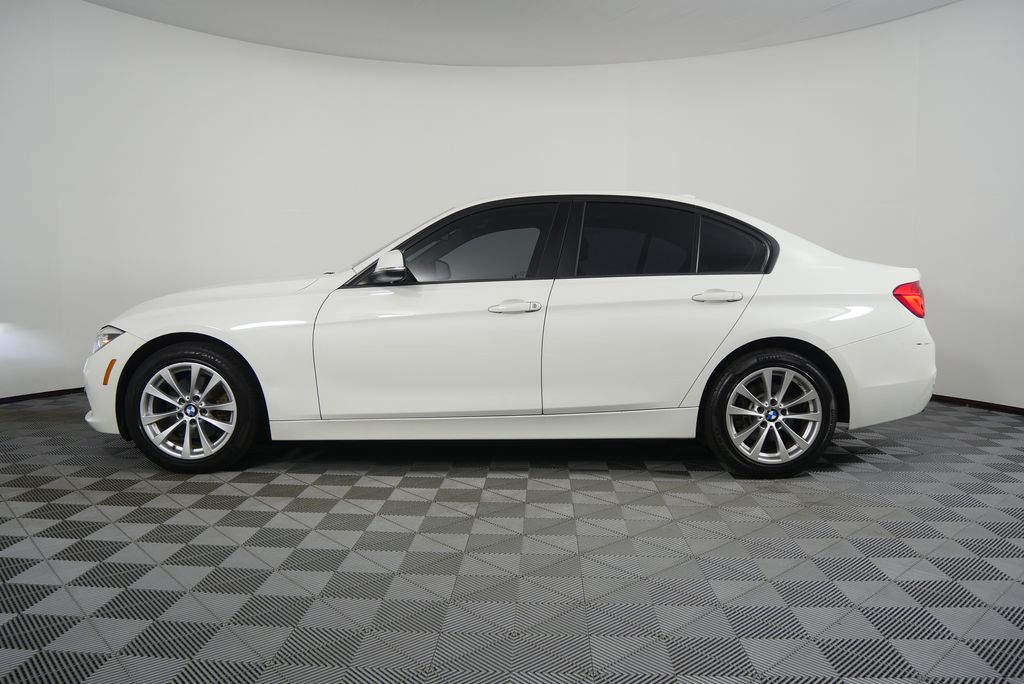 Thumbnail: 2018 BMW 3 Series - 6