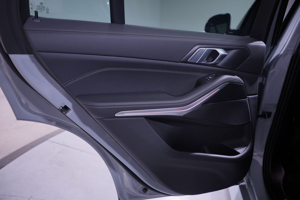 Thumbnail: 2024 BMW X5 - 15