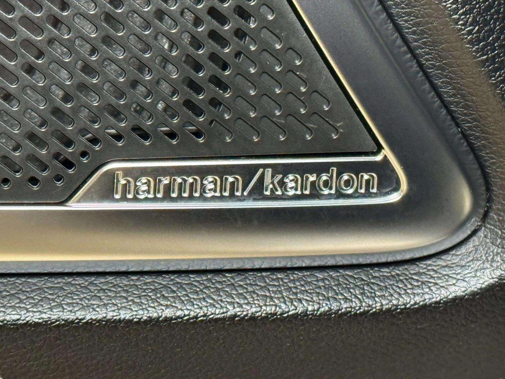 Used 2024 Glacial White Pearl Kia SX-Prestige image 9