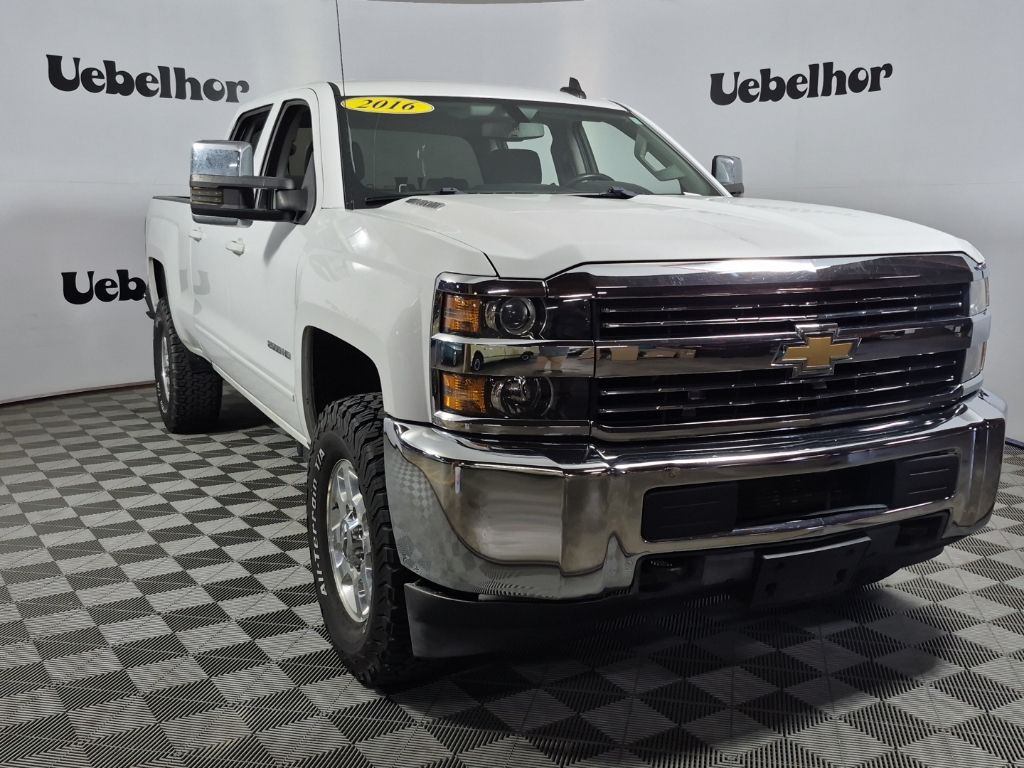 Summit White 2016 Chevrolet Silverado 2500HD LT Crew Cab 4WD Pickup Truck Four-Wheel Drive 6-Speed Automatic