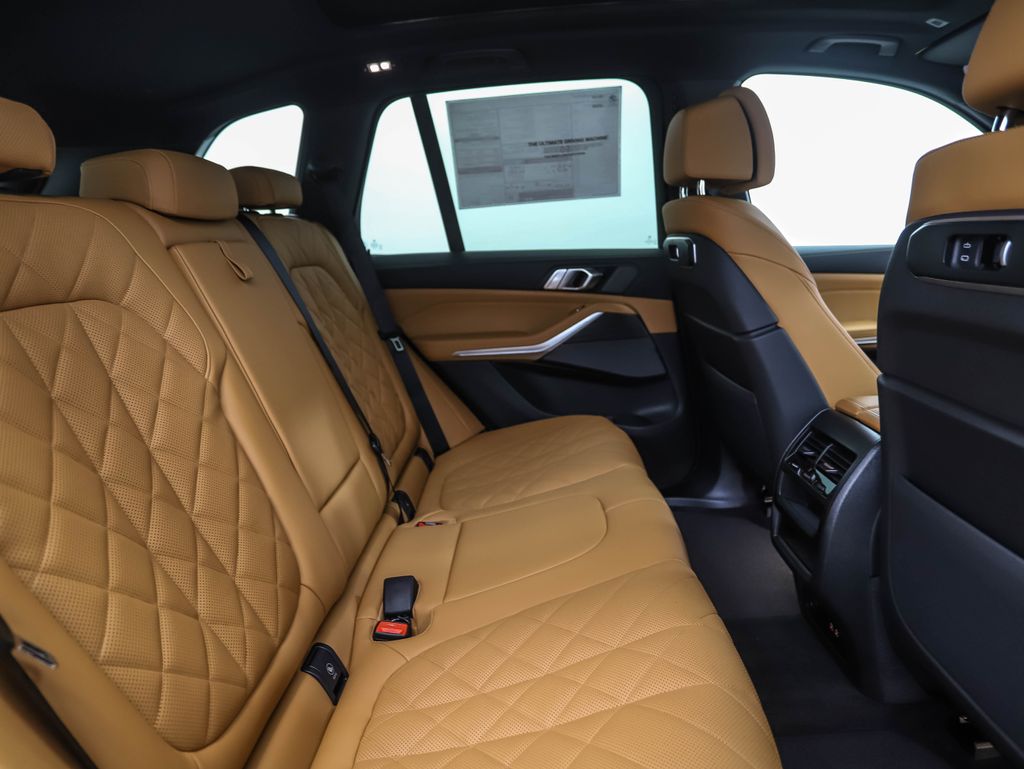 Thumbnail: 2026 BMW X5 - 25