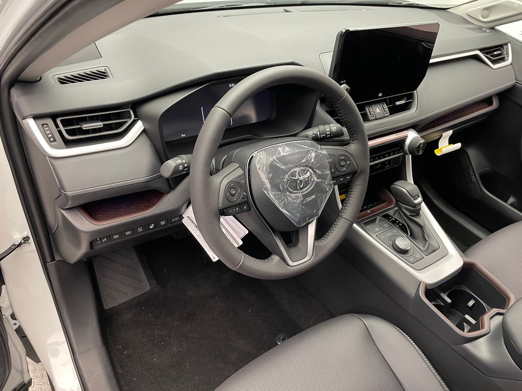 Thumbnail: 2025 Toyota RAV4 - 11