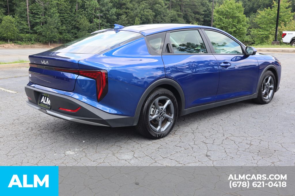 Used 2025 Blue Kia LXS image 6