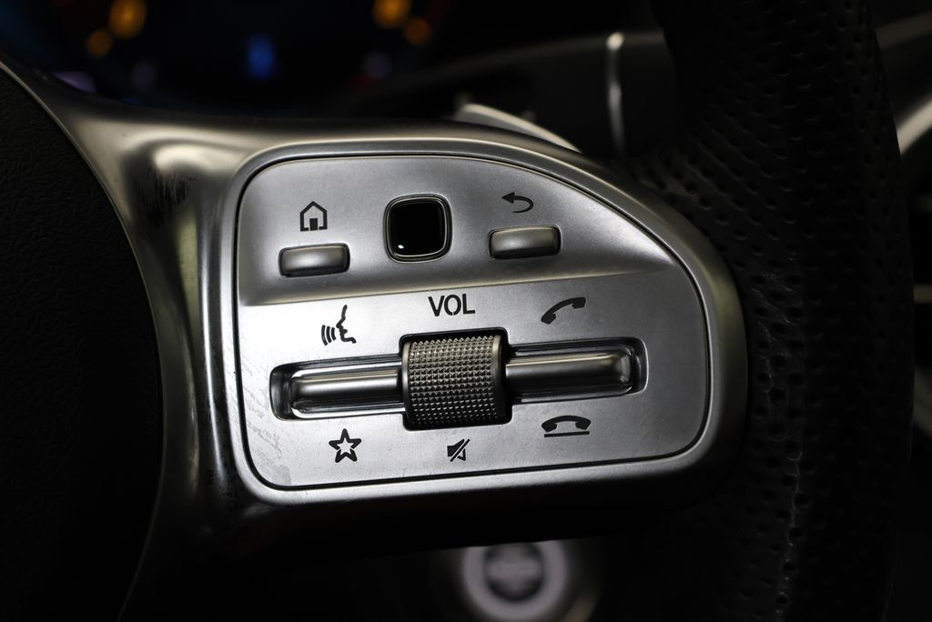 Thumbnail: 2023 Mercedes-Benz GLC - 21