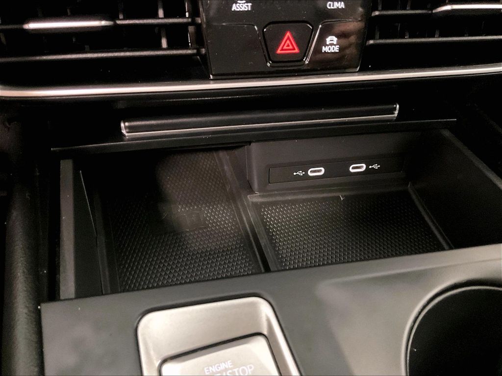2024 Volkswagen Atlas — photo 27