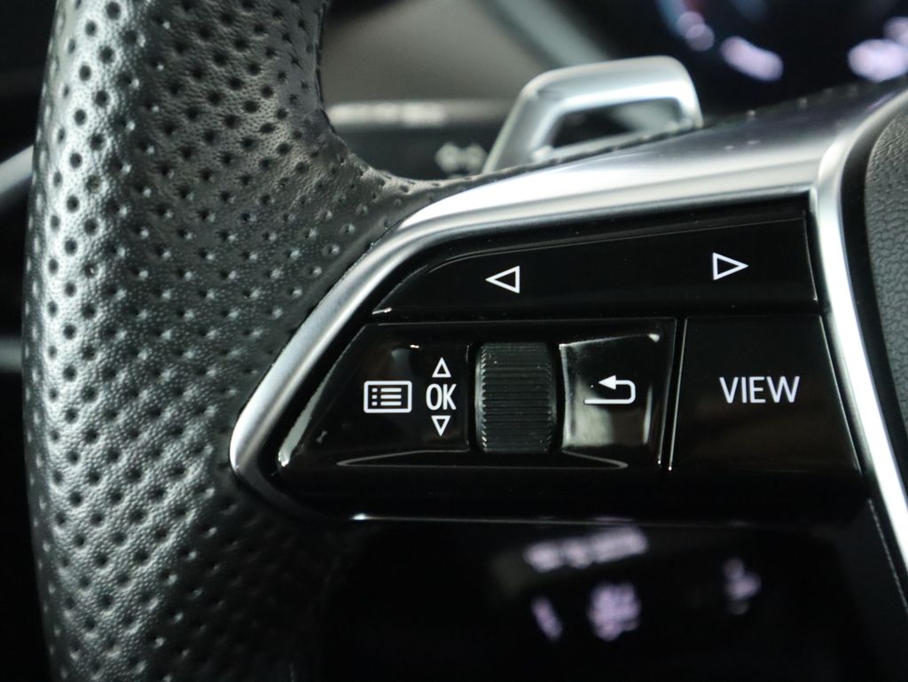 Thumbnail: 2023 Audi e-tron GT - 11