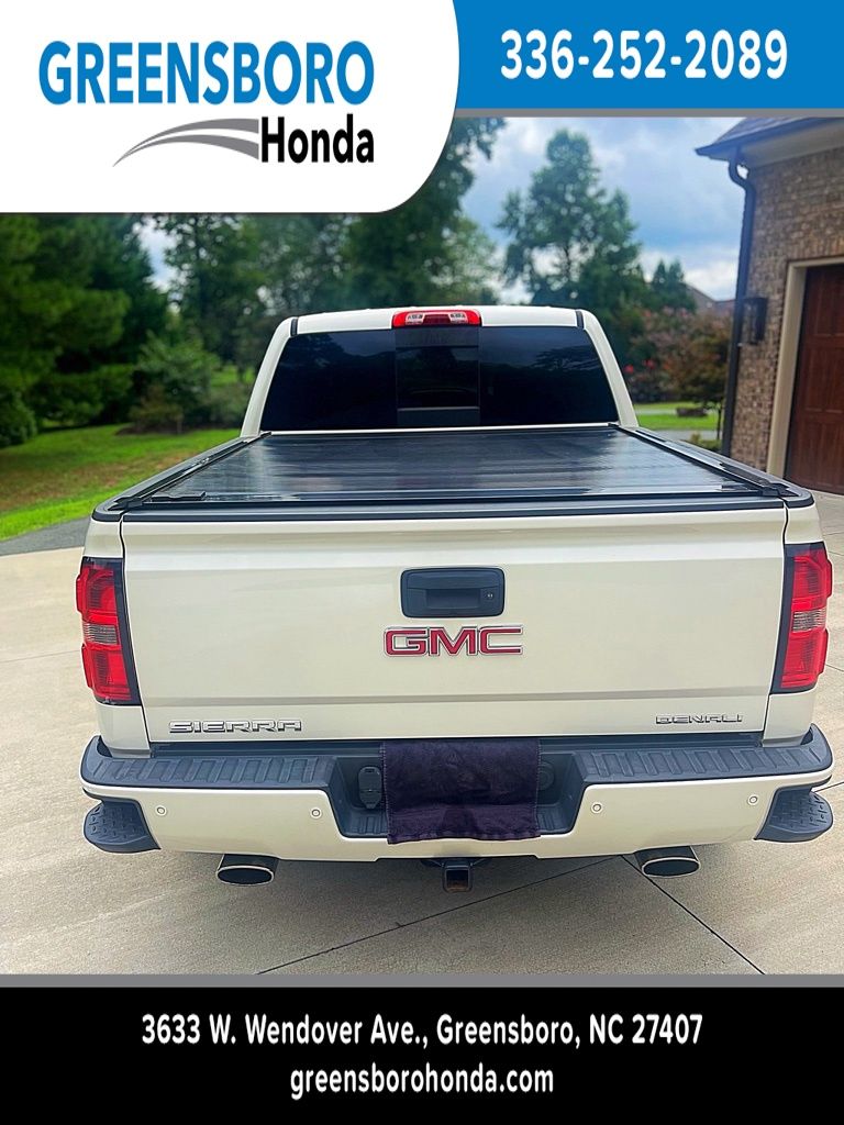 White Diamond Clearcoat 2014 GMC Sierra 1500 Pickup Truck Four-Wheel Drive 6-Speed Automatic Overdrive