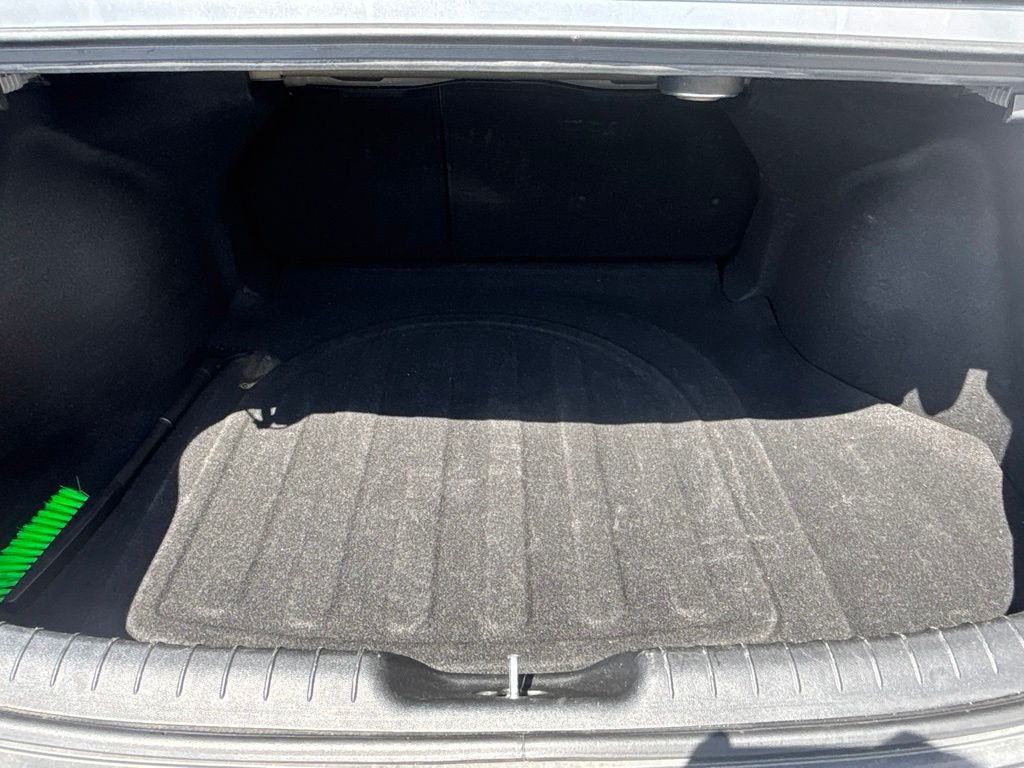 Used 2024 Hyundai Elantra Sedan