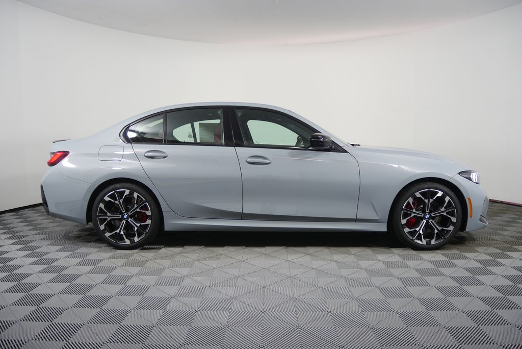 Thumbnail: 2026 BMW 3 Series - 2