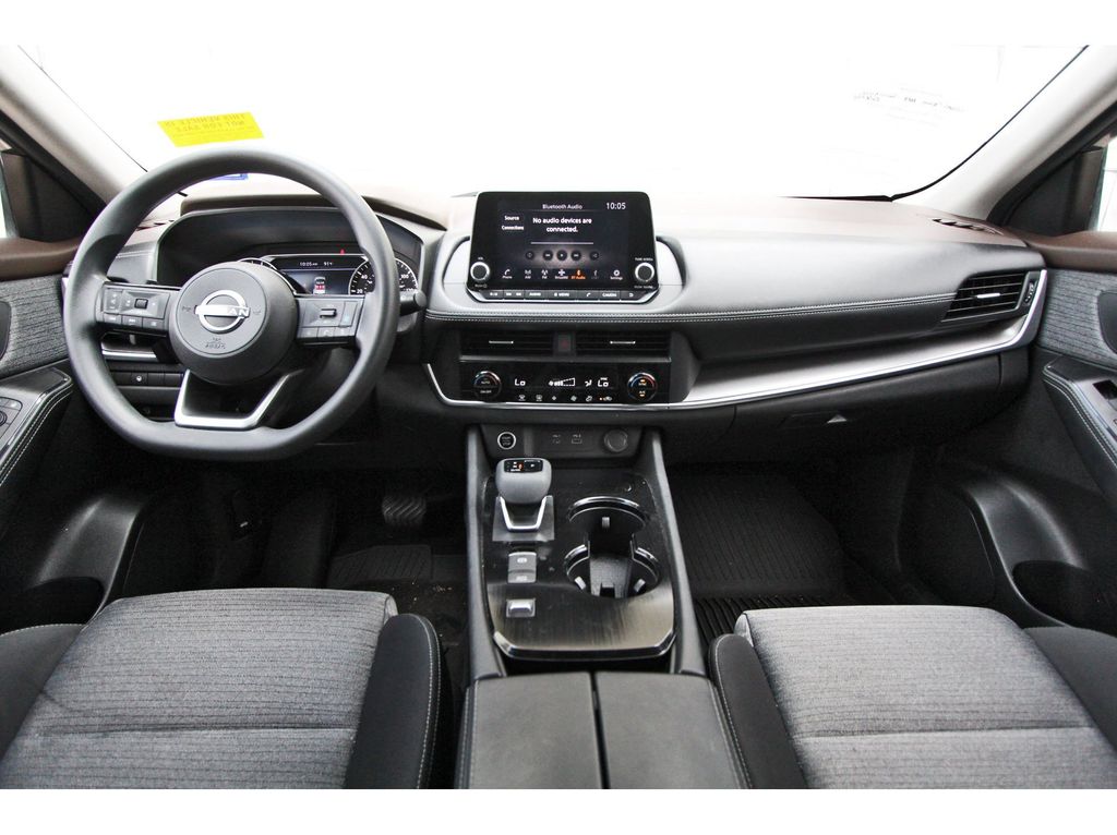 2023 Nissan Rogue SV - 8