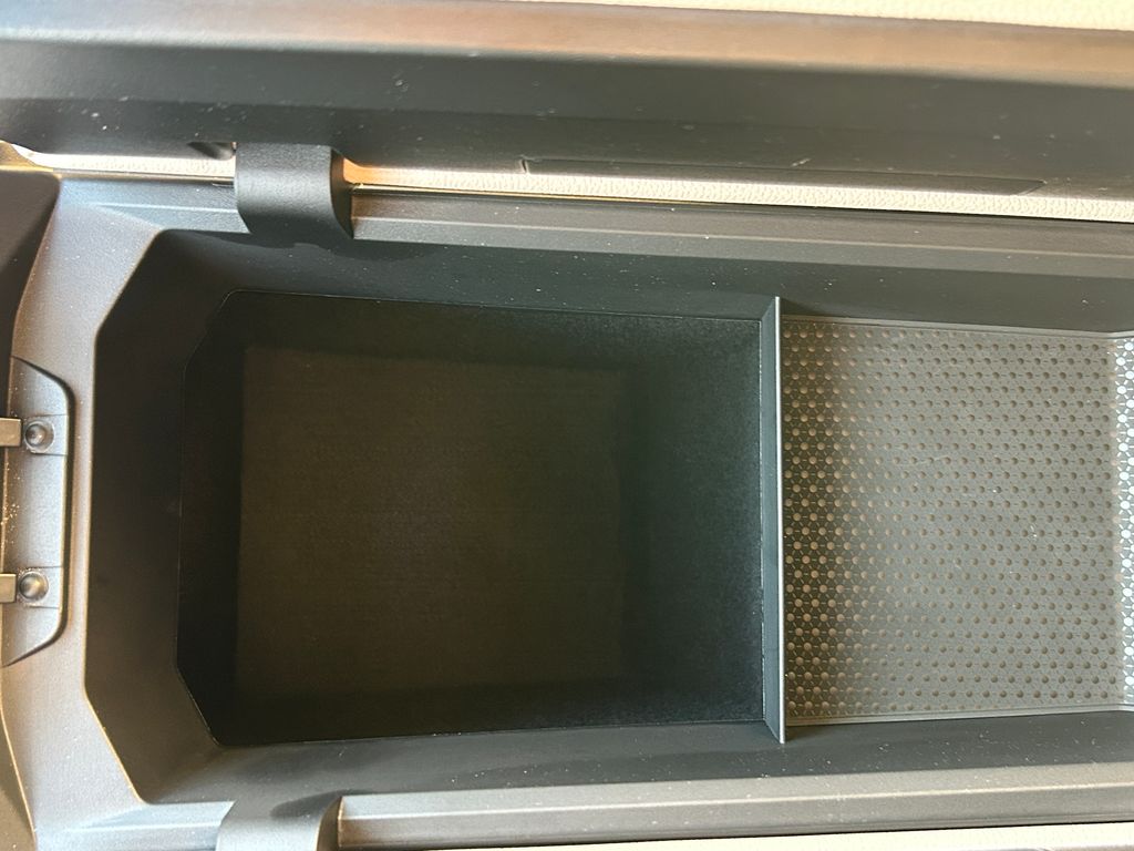 Thumbnail: 2026 BMW iX - 30