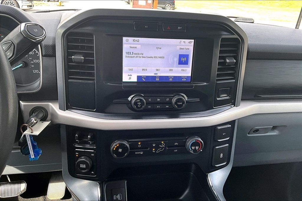 Used 2023 Silver Ford XLT image 17