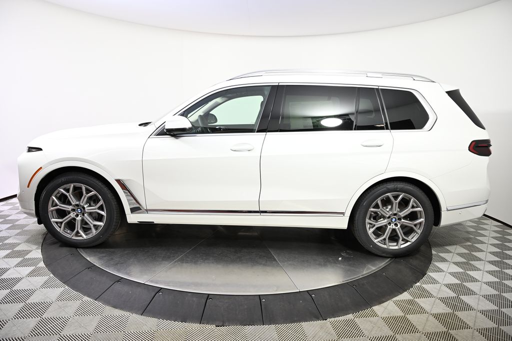 2025 BMW X7 xDrive40i 2